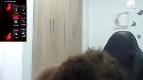 Snapshot of smilet_milf chatting on February 13, 2025, 11:39 am Smileth online show from February 13, 2025, 11:39 am