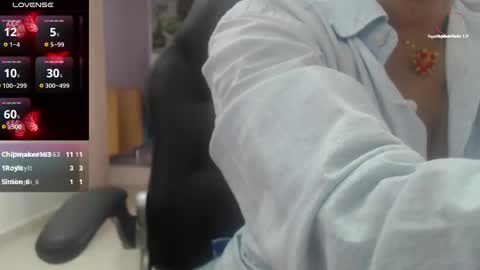Snapshot of smilet_milf chatting on March 10, 2025, 4:46 pm Smileth online show from March 10, 2025, 4:46 pm