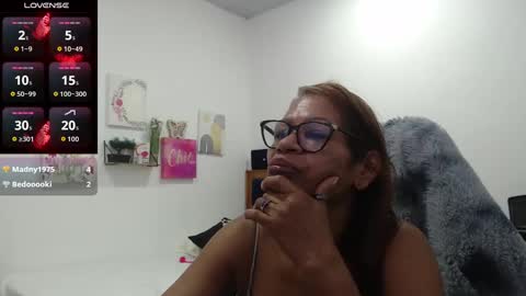 Snapshot of smilet_milf chatting on September 24, 2025, 2:42 pm Smileth online show from September 24, 2025, 2:42 pm