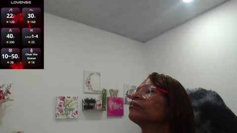 Snapshot of smilet_milf chatting on October 2, 2025, 1:07 pm Smileth online show from October 2, 2025, 1:07 pm