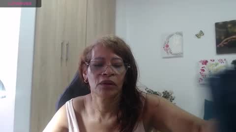Snapshot of smilet_milf chatting on March 21, 2026, 12:54 pm Smileth online show from March 21, 2026, 12:54 pm