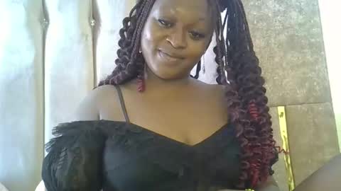 smiley_berry online show from October 19, 2025, 11:44 am