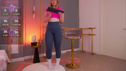 Mia online show from March 6, 2025, 11:58 am