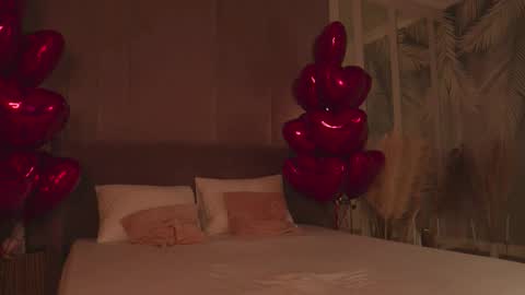 Mia online show from February 9, 2026, 5:00 am