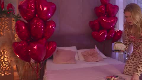 Mia online show from February 21, 2026, 5:19 am