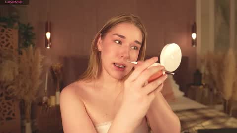 Mia online show from March 5, 2026, 5:14 am