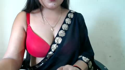 Snapshot of smiley_queen99 chatting on July 6, 2026, 4:09 am smiley online show from July 6, 2026, 4:09 am