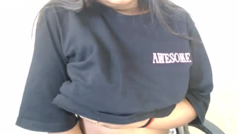 Snapshot of smiley_queen99 chatting on July 31, 2026, 6:57 am smiley online show from July 31, 2026, 6:57 am