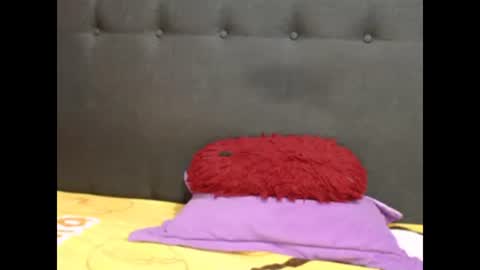 smilingbutt online show from October 31, 2025, 2:56 am