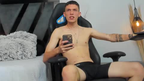 SMIT  online show from November 20, 2025, 10:20 pm