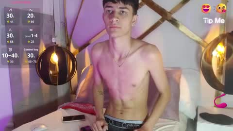 Snapshot of smithfoxx chatting on September 23, 2025, 12:19 pm Smithfoxx online show from September 23, 2025, 12:19 pm