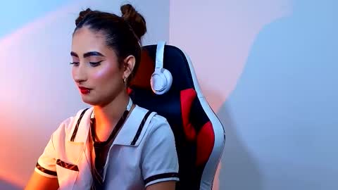 Snapshot of smm_hll chatting on November 10, 2025, 3:16 am S A L O M M E online show from November 10, 2025, 3:16 am