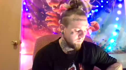 Snapshot of smokebluntafterblunt chatting on December 21, 2024, 2:41 am smoke online show from December 21, 2024, 2:41 am