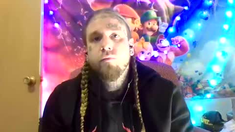 Snapshot of smokebluntafterblunt chatting on January 1, 2025, 8:37 pm smoke online show from January 1, 2025, 8:37 pm