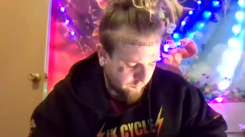 Snapshot of smokebluntafterblunt chatting on January 10, 2025, 6:06 pm smoke online show from January 10, 2025, 6:06 pm