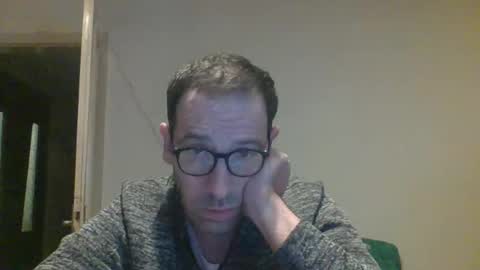 Snapshot of smokered100s chatting on September 27, 2025, 8:58 pm luca online show from September 27, 2025, 8:58 pm