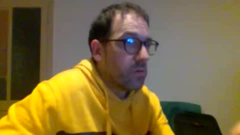 Snapshot of smokered100s chatting on October 22, 2025, 9:03 pm luca online show from October 22, 2025, 9:03 pm