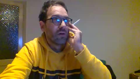 Snapshot of smokered100s chatting on October 25, 2025, 7:08 pm luca online show from October 25, 2025, 7:08 pm