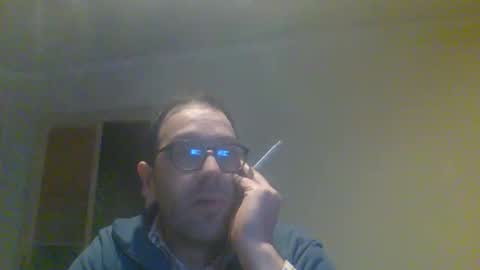 Snapshot of smokered100s chatting on January 8, 2026, 7:05 pm luca online show from January 8, 2026, 7:05 pm