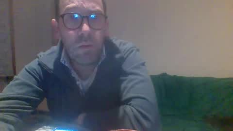 Snapshot of smokered100s chatting on January 9, 2026, 7:04 pm luca online show from January 9, 2026, 7:04 pm