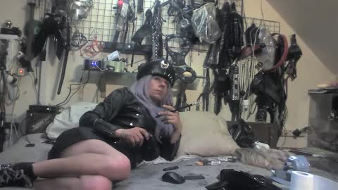 Snapshot of smokeslut365 chatting on February 12, 2025, 5:15 am smokeslut365 online show from February 12, 2025, 5:15 am