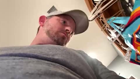 smokeymt420 online show from April 21, 2026, 10:23 pm