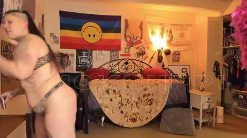 Snapshot of smokihippi chatting on January 11, 2025, 4:38 am Big Dawg online show from January 11, 2025, 4:38 am