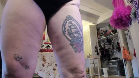 Snapshot of smokihippi chatting on February 4, 2025, 7:33 pm Big Dawg online show from February 4, 2025, 7:33 pm