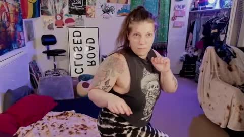 Snapshot of smokihippi chatting on October 10, 2025, 7:18 am Big Dawg online show from October 10, 2025, 7:18 am