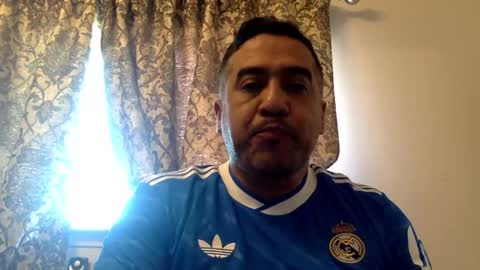 Snapshot of smoothstrik3r chatting on October 3, 2025, 4:59 pm smoothstrik3r online show from October 3, 2025, 4:59 pm