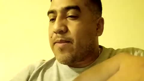 Snapshot of smoothstrik3r chatting on October 4, 2025, 6:11 am smoothstrik3r online show from October 4, 2025, 6:11 am