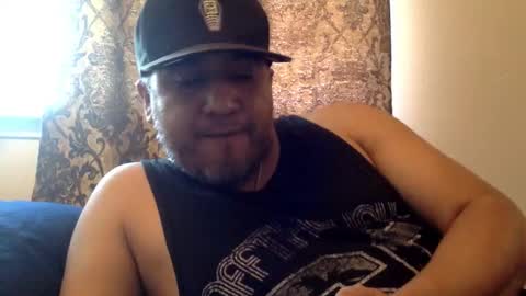 Snapshot of smoothstrik3r chatting on October 10, 2025, 5:23 pm smoothstrik3r online show from October 10, 2025, 5:23 pm