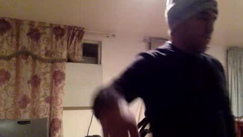 Snapshot of smoothstrik3r chatting on October 19, 2025, 1:01 pm smoothstrik3r online show from October 19, 2025, 1:01 pm