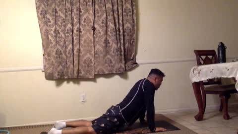 Snapshot of smoothstrik3r chatting on October 21, 2025, 12:17 pm smoothstrik3r online show from October 21, 2025, 12:17 pm