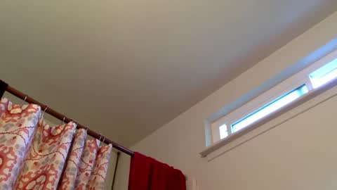 Snapshot of smoothstrik3r chatting on October 23, 2025, 4:28 pm smoothstrik3r online show from October 23, 2025, 4:28 pm