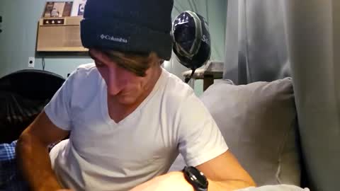 Snapshot of snackyyyy chatting on February 9, 2026, 12:25 am Snackyyyy online show from February 9, 2026, 12:25 am