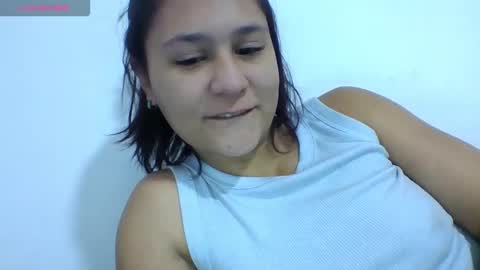 Snapshot of snakedoll_ chatting on October 8, 2025, 7:33 pm snakedoll_ online show from October 8, 2025, 7:33 pm