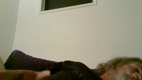 Snapshot of snap2play chatting on October 17, 2025, 2:48 am snap2play online show from October 17, 2025, 2:48 am