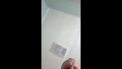 sneakypeteyo1 online show from April 16, 2026, 4:35 am