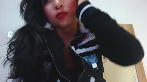 Snapshot of sneakyy_fantasy chatting on December 20, 2024, 8:49 am Hellen online show from December 20, 2024, 8:49 am