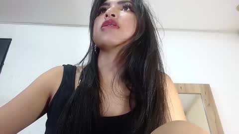Snapshot of sneakyy_fantasy chatting on January 4, 2025, 4:12 am Hellen online show from January 4, 2025, 4:12 am
