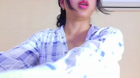 Snapshot of sneakyy_fantasy chatting on February 28, 2025, 6:54 am Hellen online show from February 28, 2025, 6:54 am