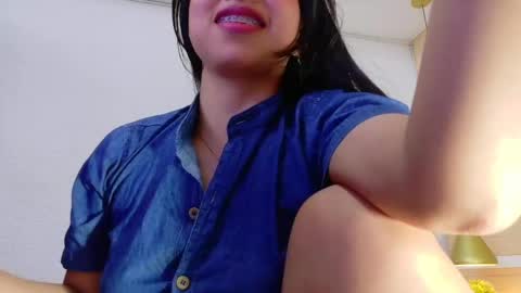 Snapshot of sneakyy_fantasy chatting on March 6, 2025, 8:08 am Hellen online show from March 6, 2025, 8:08 am