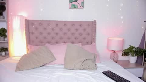 Snapshot of snooky_clintonn chatting on January 6, 2025, 11:09 pm Snooky clintonn online show from January 6, 2025, 11:09 pm