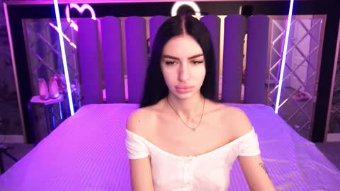 snow_whiteeex online show from February 2, 2026, 6:34 am