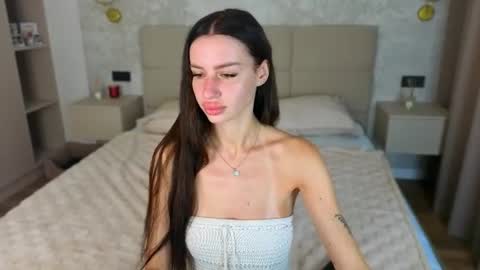 Snapshot of snow_whiteeex chatting on July 20, 2026, 5:33 am snow_whiteeex online show from July 20, 2026, 5:33 am