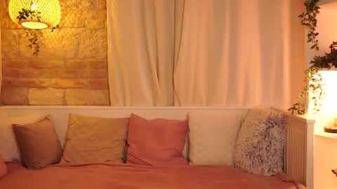 Snapshot of snowbarbieee chatting on November 4, 2025, 9:41 am Hanna online show from November 4, 2025, 9:41 am