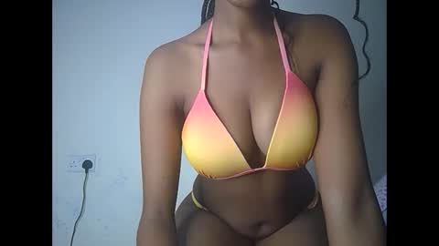 Snapshot of snowfox254 chatting on October 5, 2025, 8:40 pm snowfox254 online show from October 5, 2025, 8:40 pm