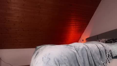 Snapshot of snsme chatting on October 1, 2025, 6:47 pm S online show from October 1, 2025, 6:47 pm