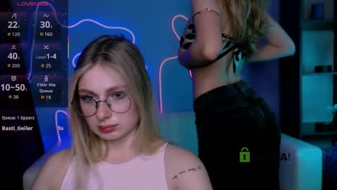 so_hot_rosalie online show from May 27, 2026, 7:33 pm
